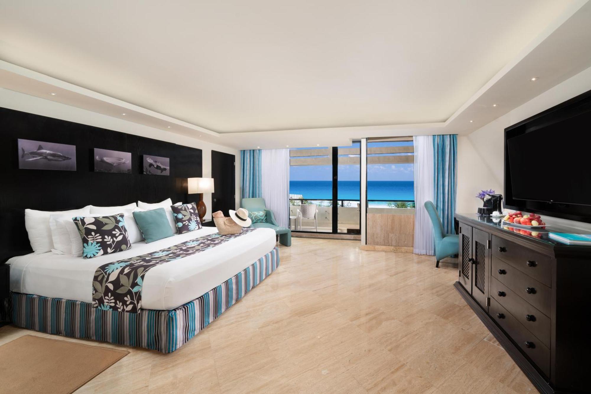 Pyramid Junior Suite